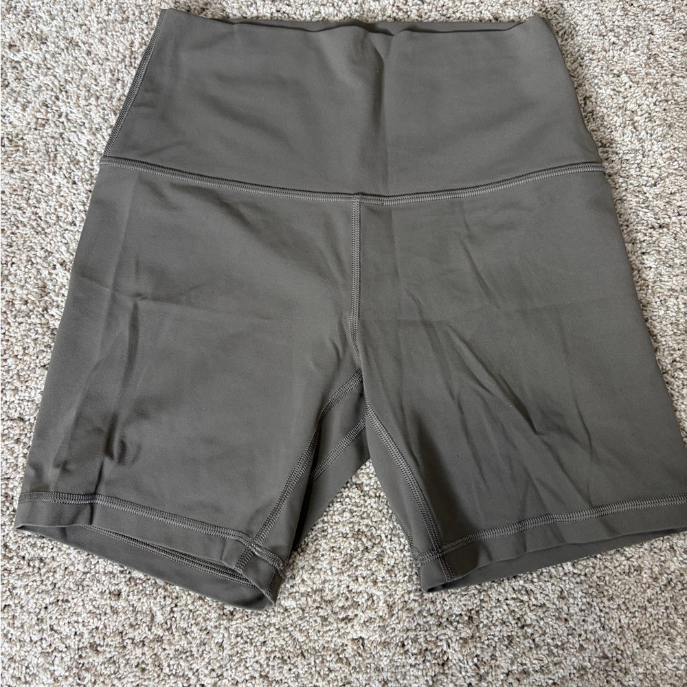 Lululemon taupe Women's High-Waisted Gray Shorts